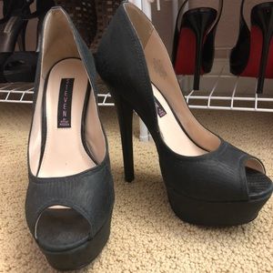 Steve Madden black pumps SIZE 8.5